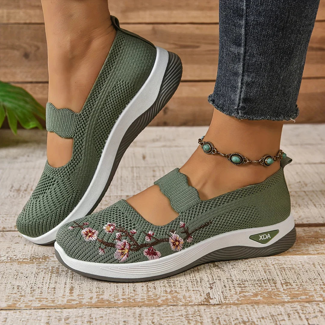 CloudPlus™ – Breathable and Ultimate Comfortable Orthopaedic Sneakers for Women - LIMITED STOCK