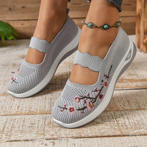 CloudPlus™ – Breathable and Ultimate Comfortable Orthopaedic Sneakers for Women - UNMISSABLE PROMOTION