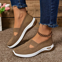 CloudWear™ – Breathable and Ultimate Comfortable Orthopaedic Sneakers for Women - [LIQUIDATION]