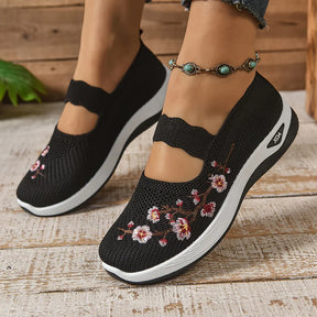 CloudPlus™ – Breathable and Ultimate Comfortable Orthopaedic Sneakers for Women - [LIMITED STOCK]
