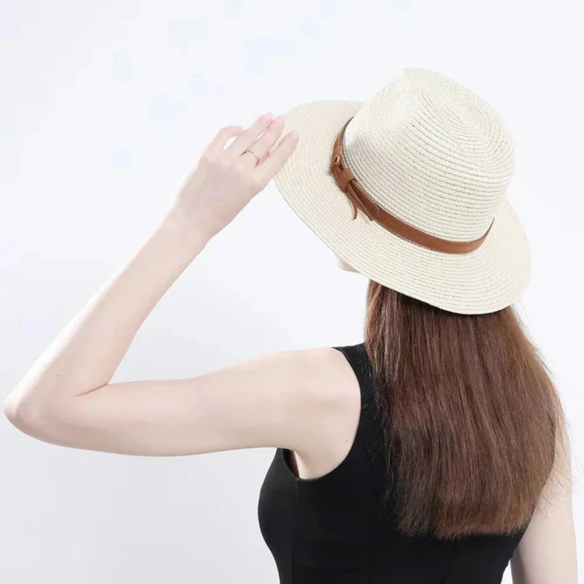 Ipanema Hat – Classic, Elegant Design in Natural Straw