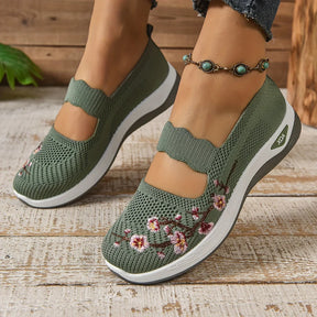 CloudPlus™ – Breathable and Ultimate Comfortable Orthopaedic Sneakers for Women - LIMITED STOCK