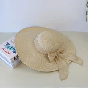 Jurerê Hat – Elegant Beach Style with a Wide Brim and Bow Detail