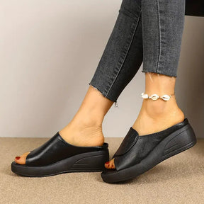 Oxel – Women’s Mule NoirLift™ – Elegant Comfort