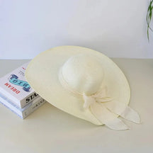 Jurerê Hat – Elegant Beach Style with a Wide Brim and Bow Detail