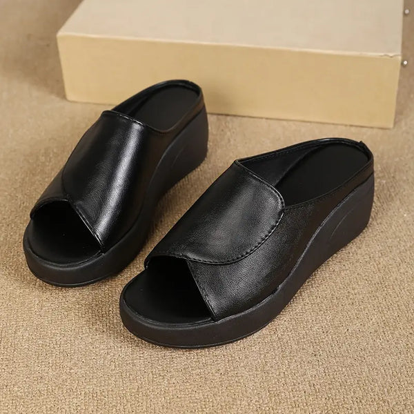 Oxel – Women’s Mule NoirLift™ – Elegant Comfort