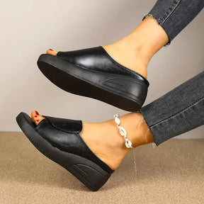 Oxel – Women’s Mule NoirLift™ – Elegant Comfort
