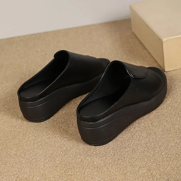 Oxel – Women’s Mule NoirLift™ – Elegant Comfort